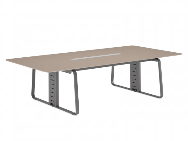 Стол переговоров